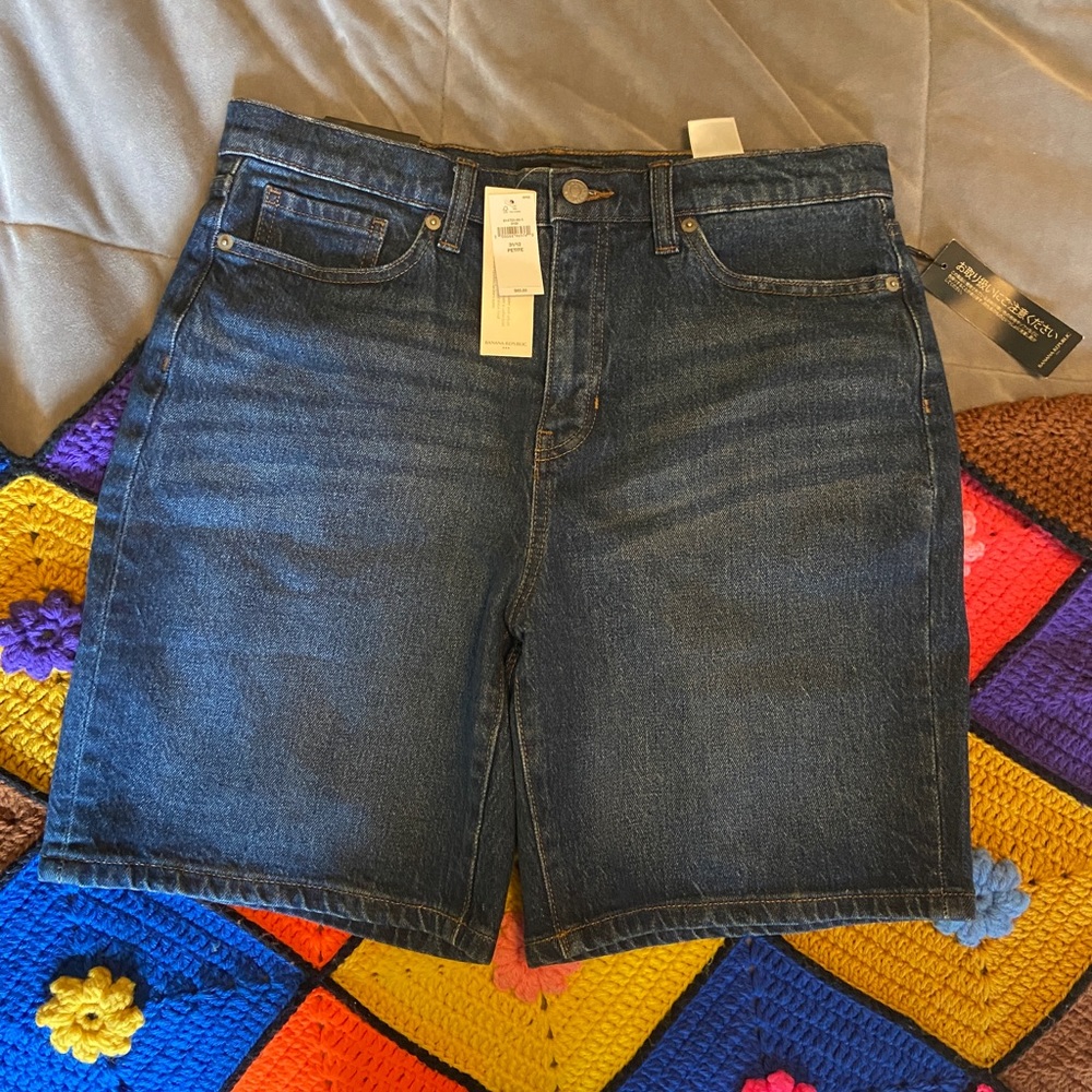 NWT - Banana Republic Girlfriend Denim Short - sz 30